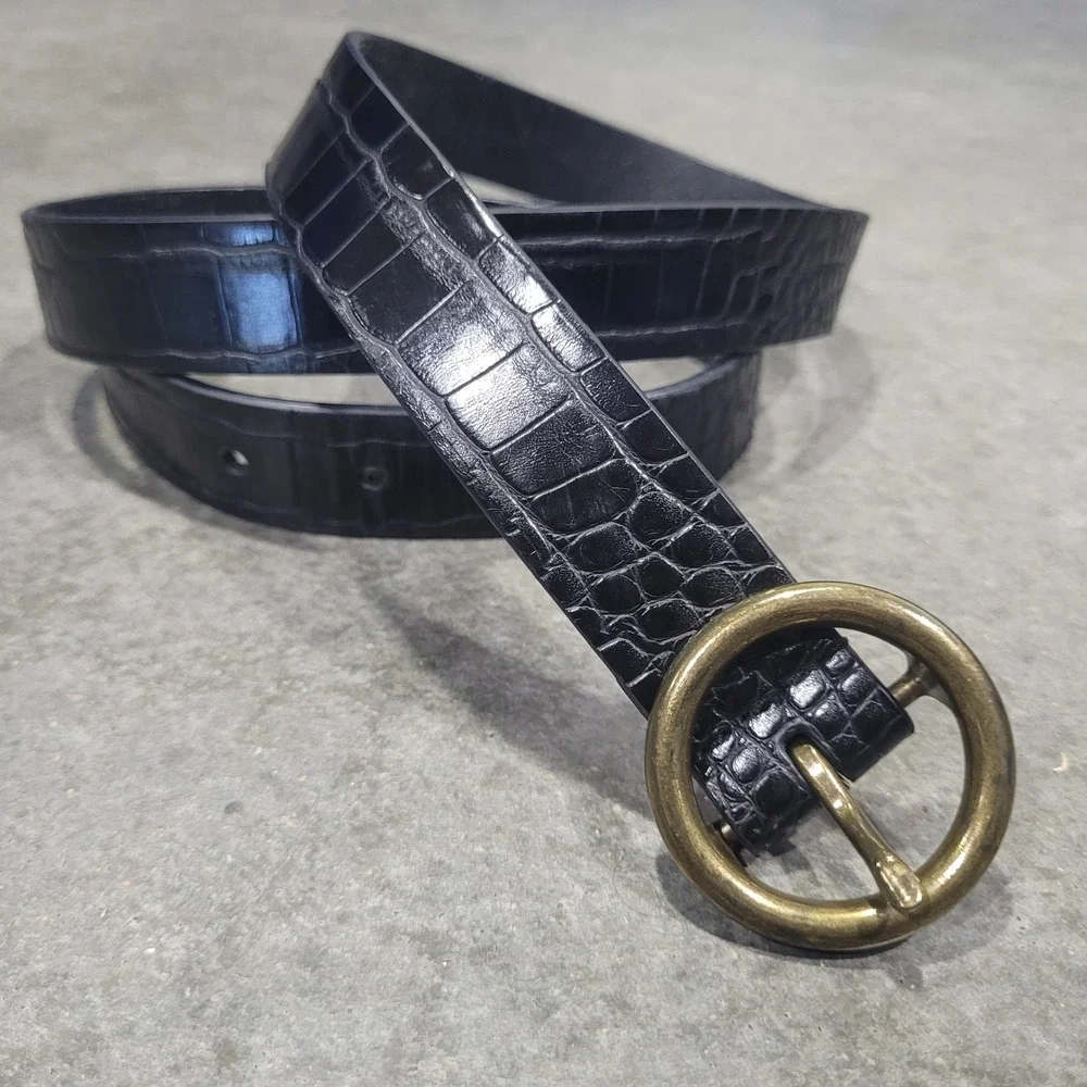 Black Leather Belt Medium Croc Embossed Heritage Classic Equestrian Round Buckle